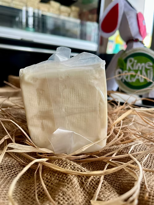 Premium Tam Yağlı Beyaz Ezine Keçi Peyniri 675gr