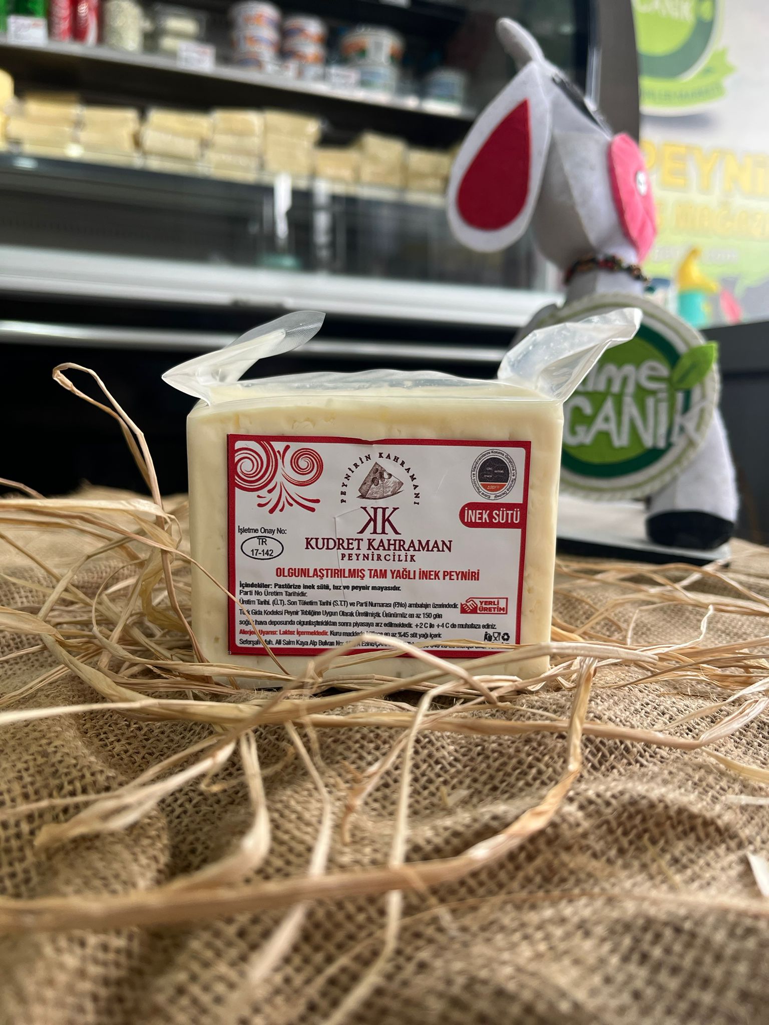 premium tam yağlı ezine inek peyniri 1 kilogram